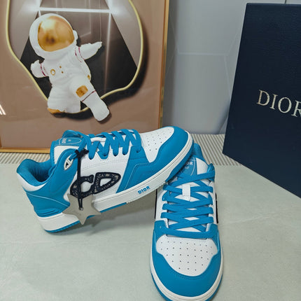 DIOR 26S LOW-TOP SNEAKER IN BLUE AND WHITE CALFSKIN