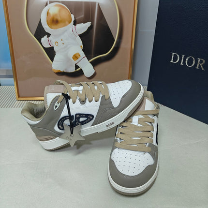 DIOR 26S LOW-TOP SNEAKER IN WHITE AND LIGHT OLIVE BROWN CALFSKIN