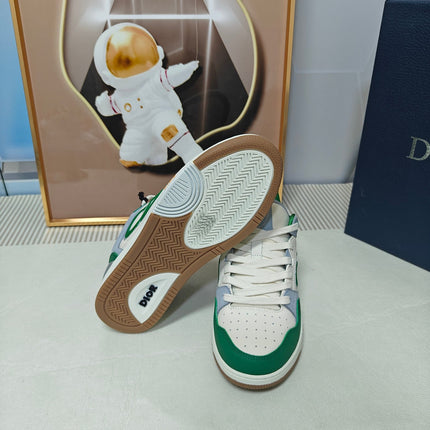 DIOR 26S LOW-TOP SNEAKER IN WHITE AND GREEN CALFSKIN