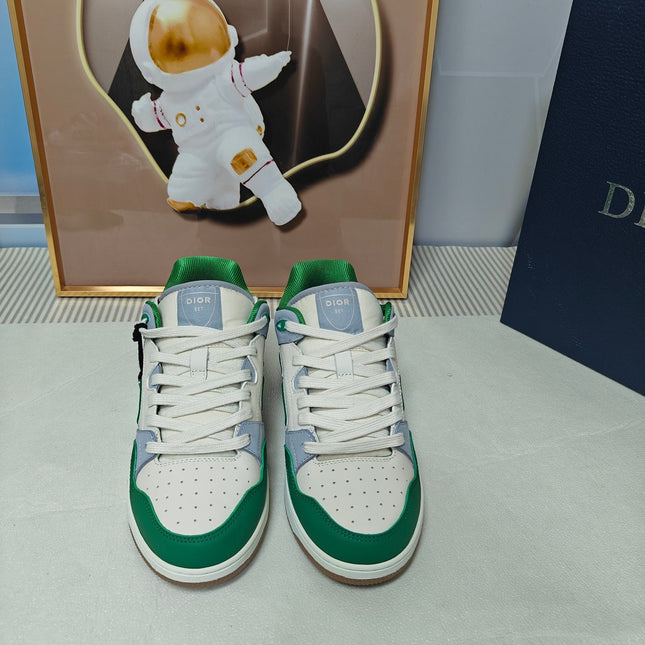 DIOR 26S LOW-TOP SNEAKER IN WHITE AND GREEN CALFSKIN