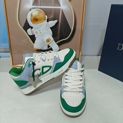 DIOR 26S LOW-TOP SNEAKER IN WHITE AND GREEN CALFSKIN