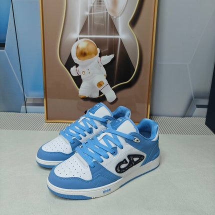 DIOR 26S LOW-TOP SNEAKER IN WHITE AND BLUE CALFSKIN
