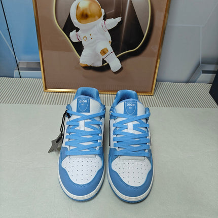 DIOR 26S LOW-TOP SNEAKER IN WHITE AND BLUE CALFSKIN