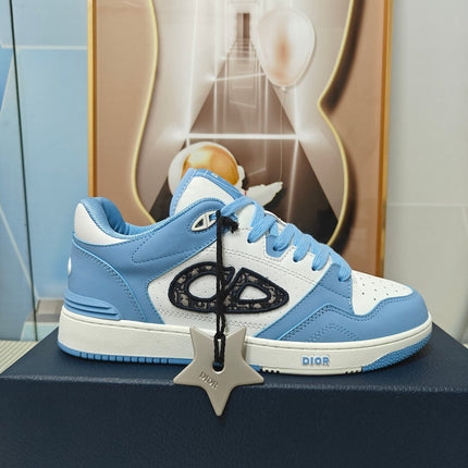 DIOR 26S LOW-TOP SNEAKER IN WHITE AND BLUE CALFSKIN