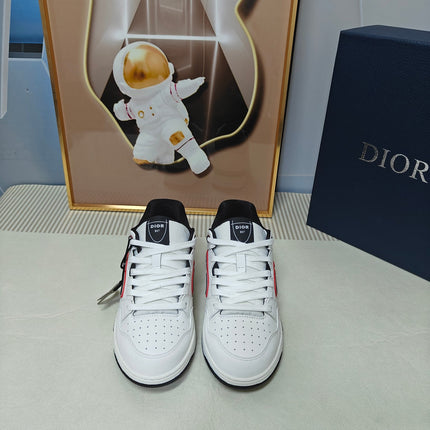 DIOR 26S LOW-TOP SNEAKER IN WHITE AND BLACK CALFSKIN