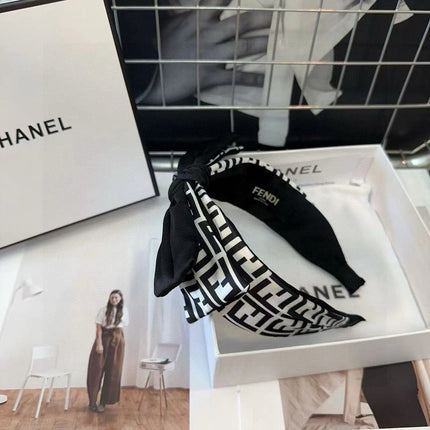 DIOR 26S BOW HEADBAND IN BLACK AND WHITE SATIN 500613