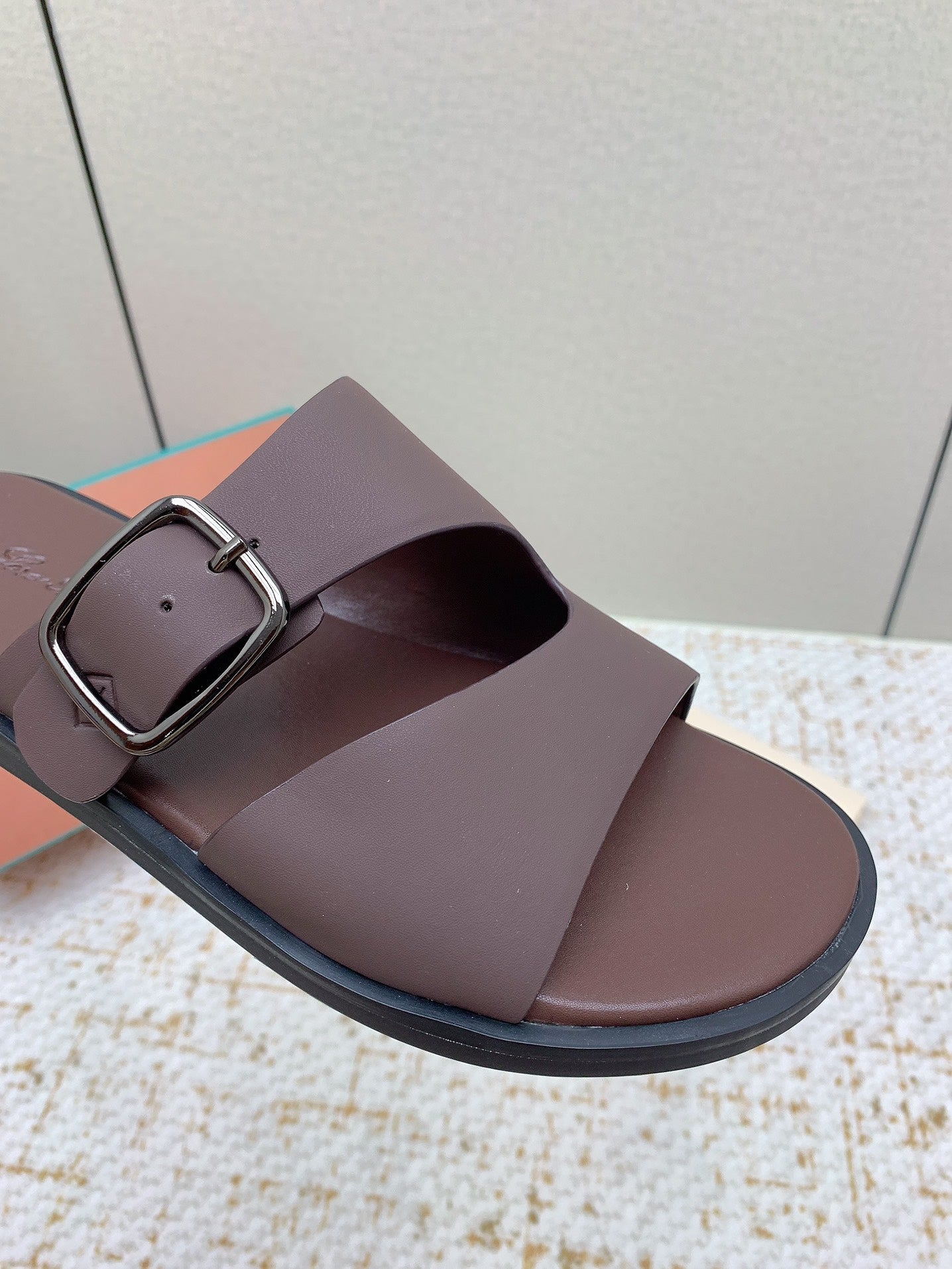 SANDALS IN BROWN CALFSKIN