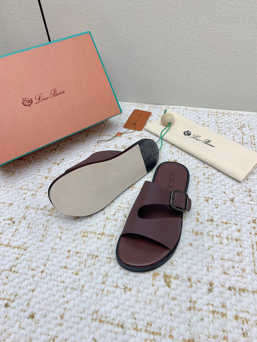 SANDALS IN BROWN CALFSKIN