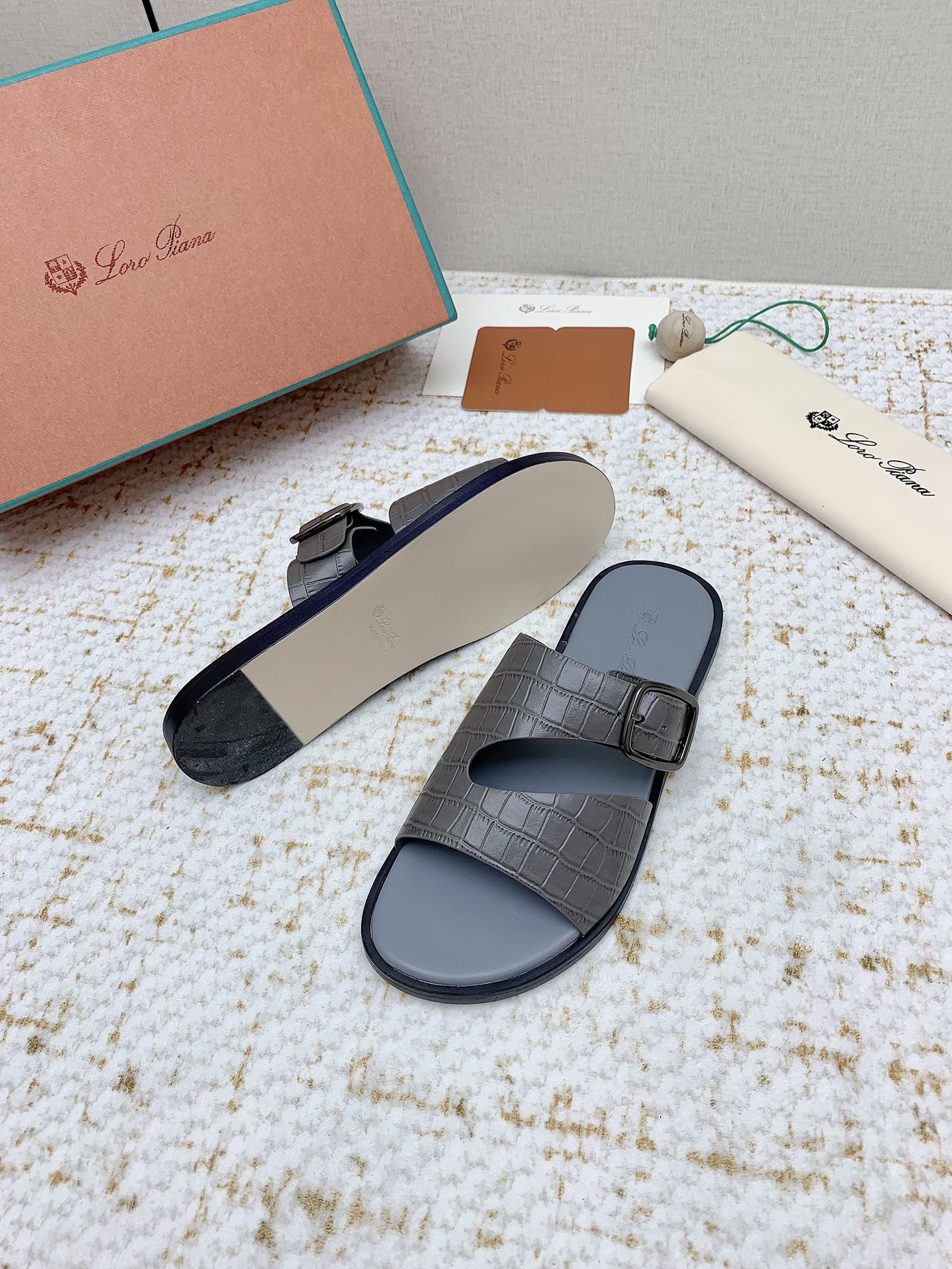 SANDALS IN DARK GRAY SNAKE EMBOSSED CALFSKIN