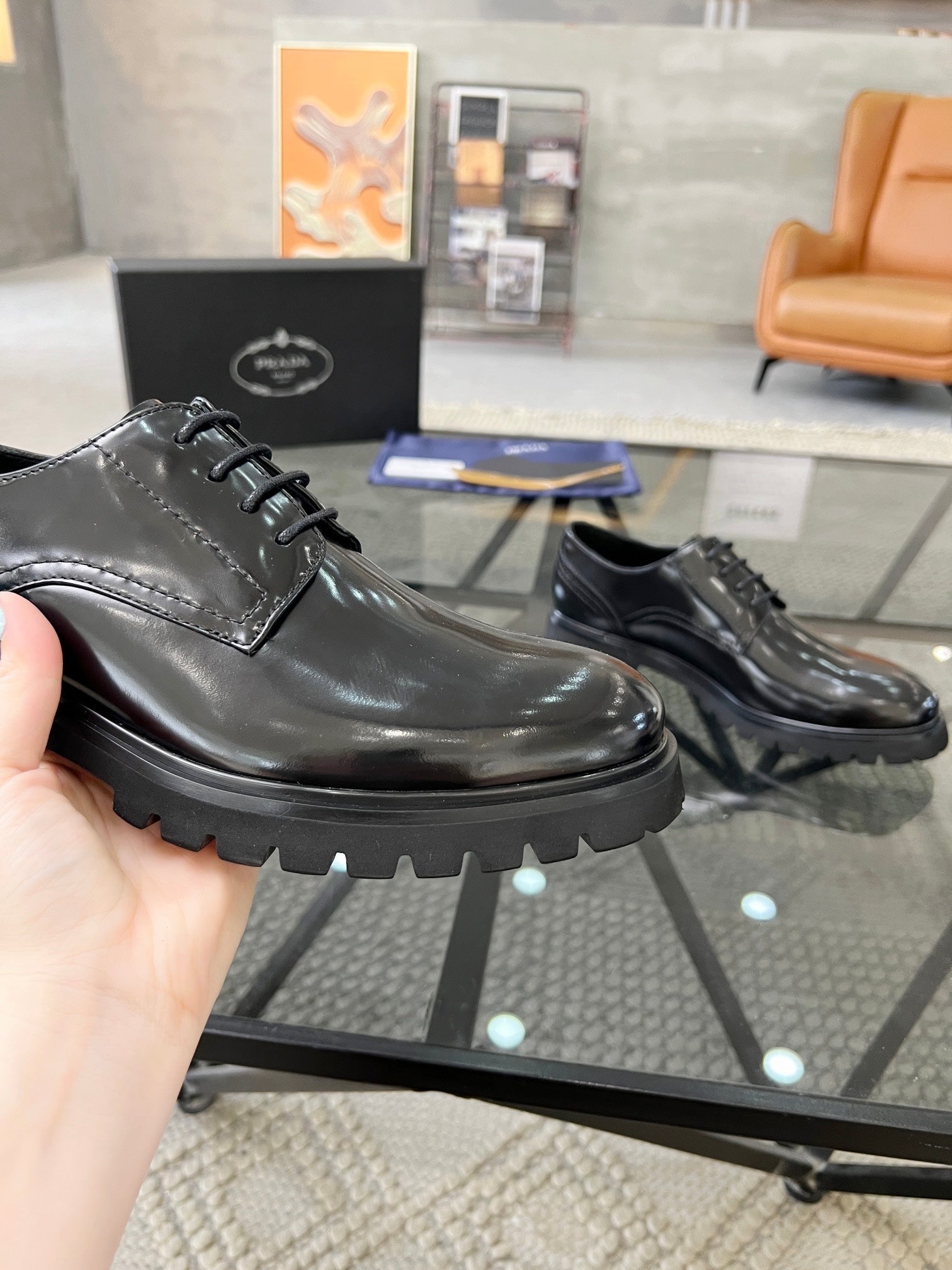 PRA LACE-UP SHOES IN GLOSSY BLACK CALFSKIN