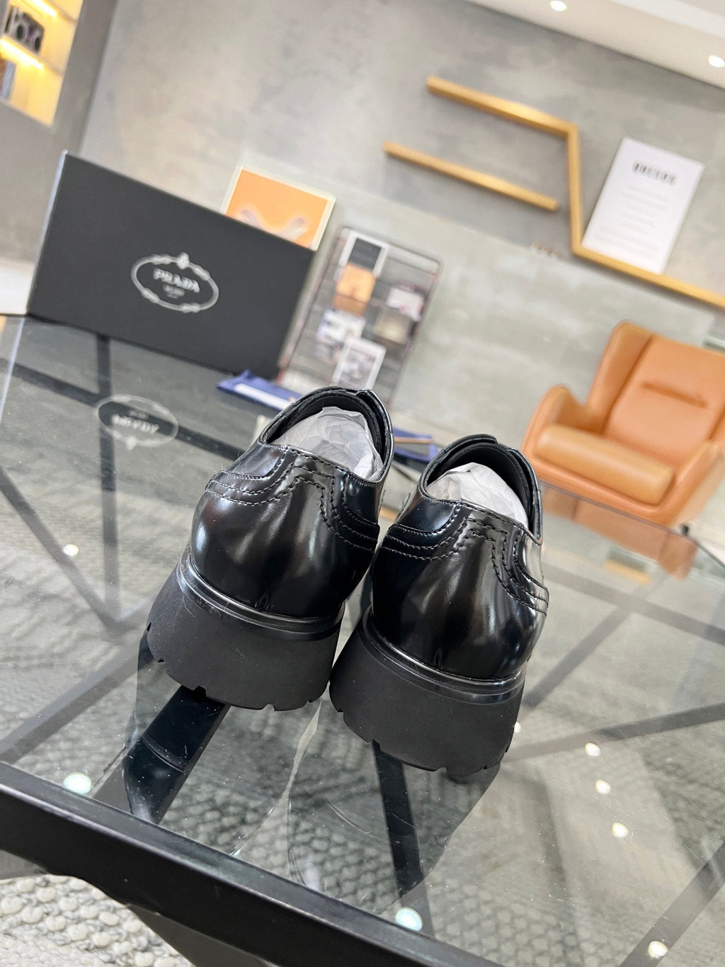 PRA LACE-UP SHOES IN GLOSSY BLACK CALFSKIN