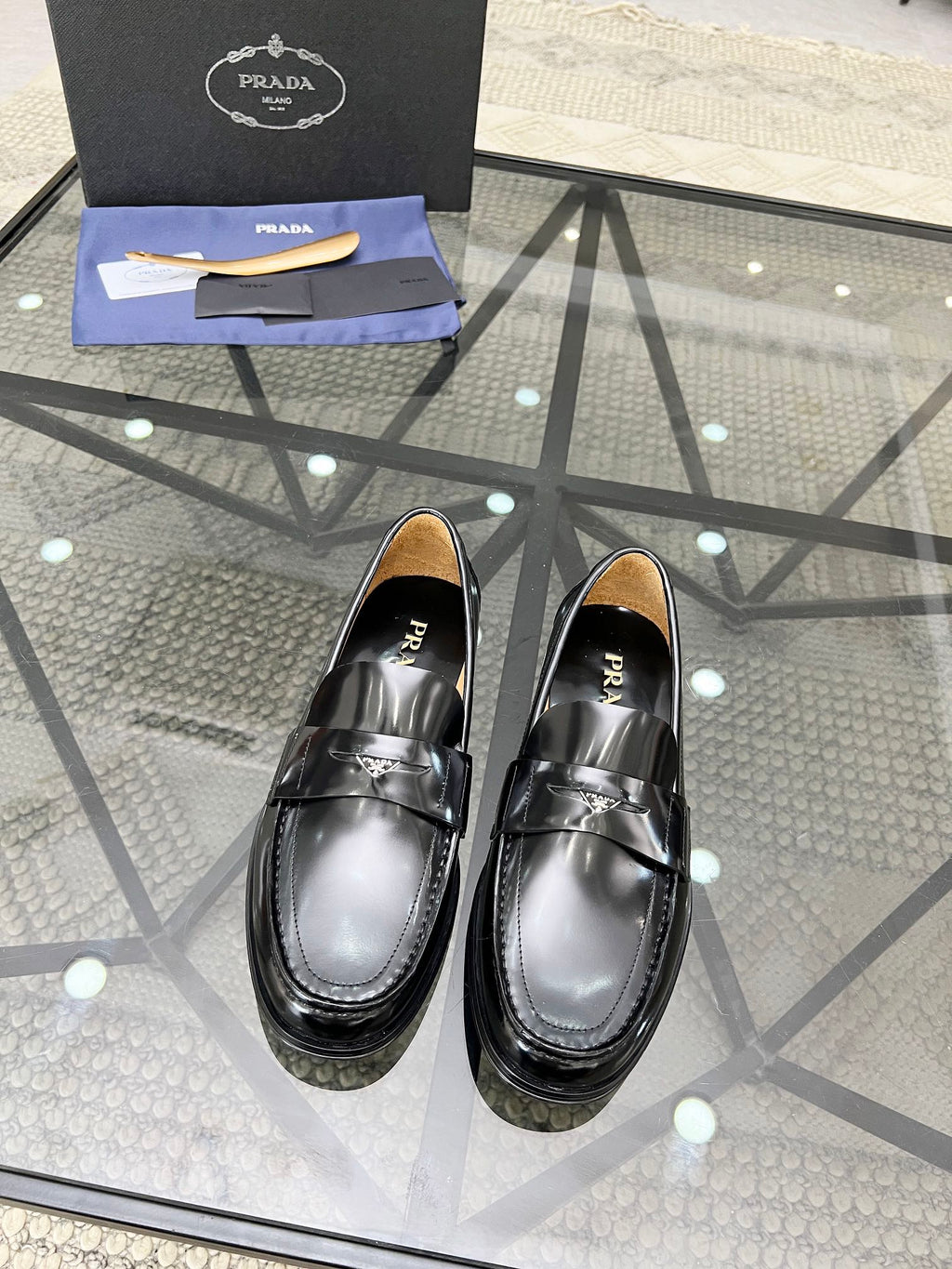 PRA LOAFER IN GLOSSY BLACK CALFSKIN