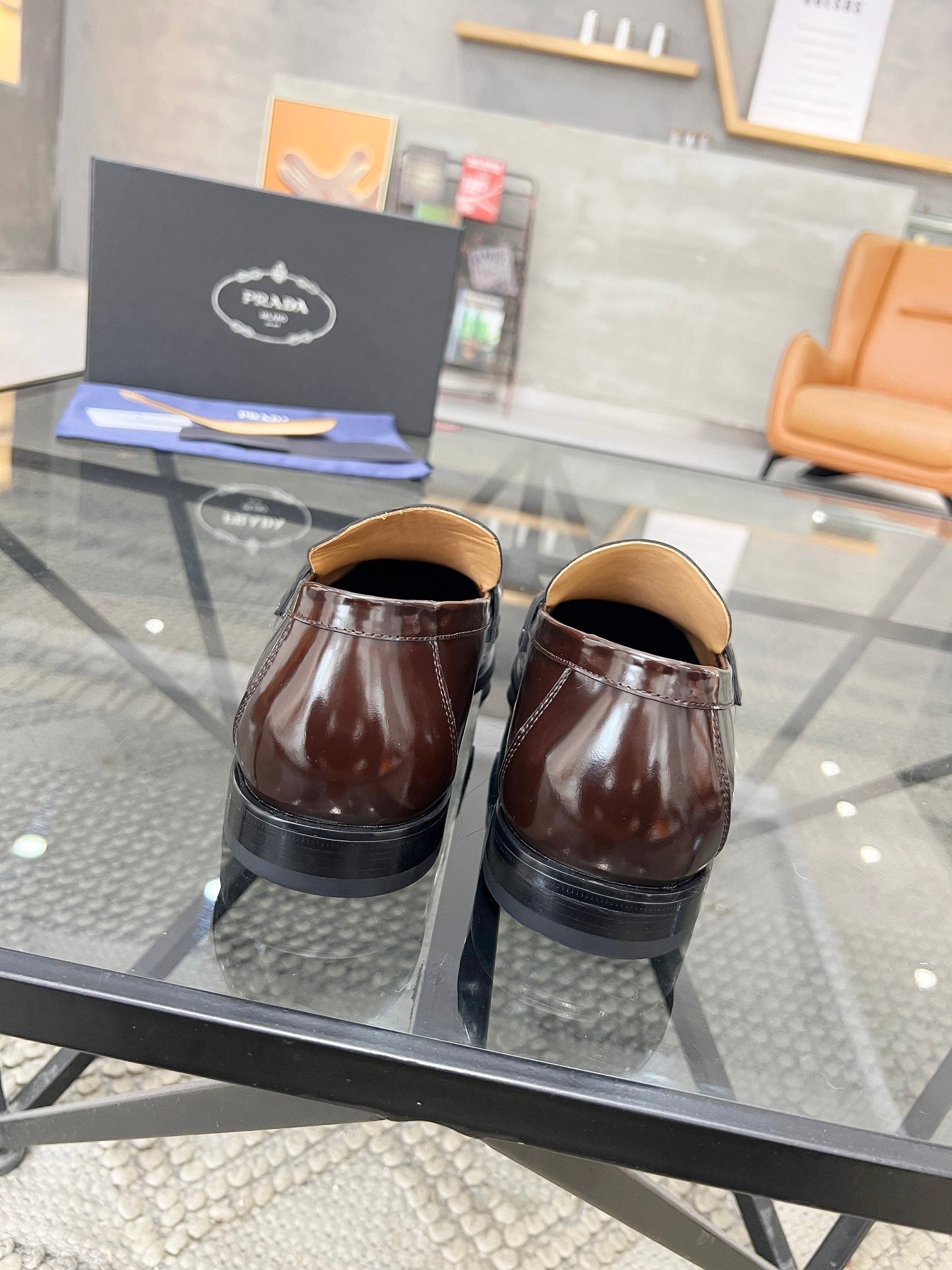 PRA LOAFER IN GLOSSY CHOCOLATE BROWN CALFSKIN