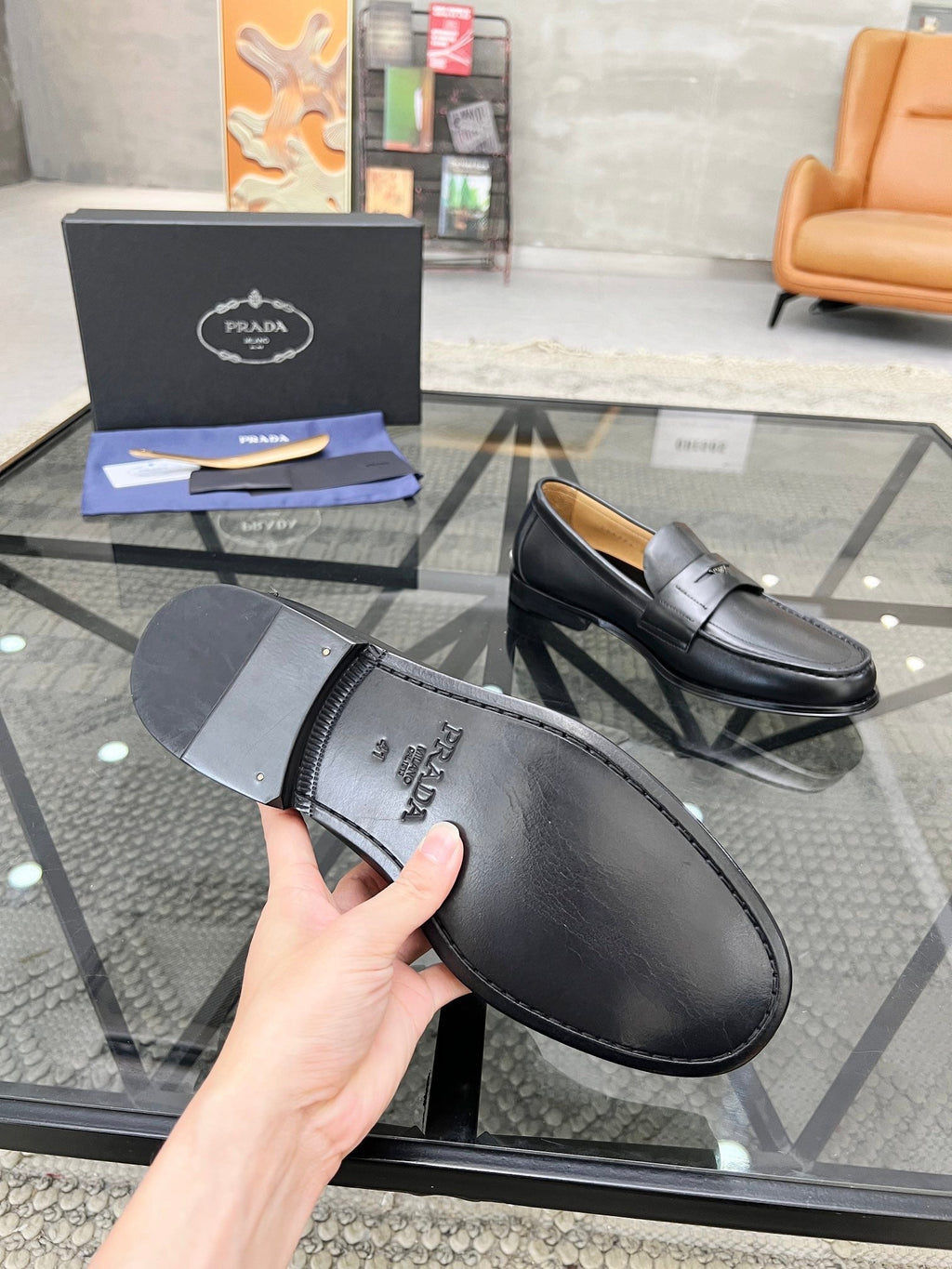 PRA LOAFER IN BLACK CALFSKIN