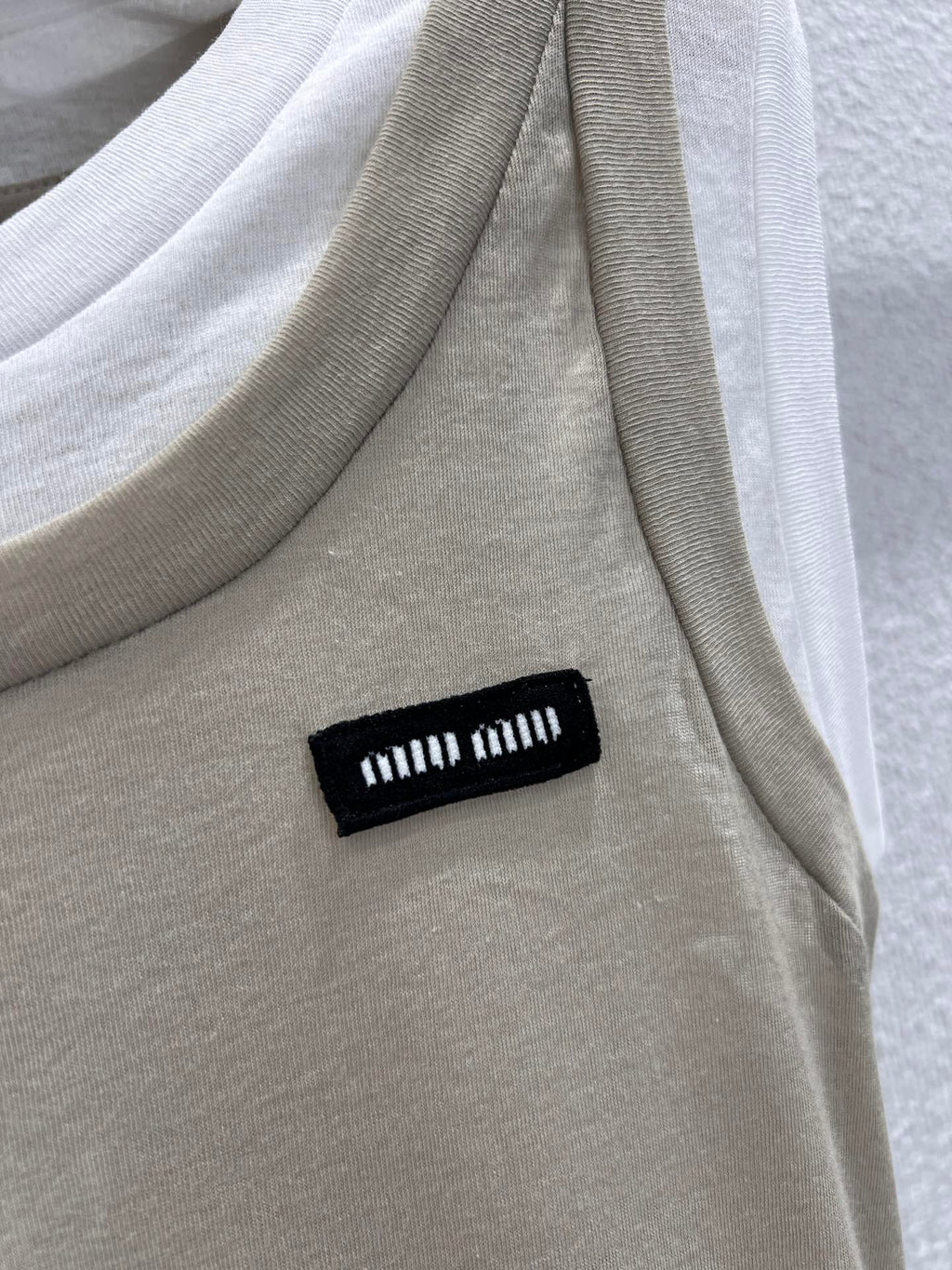 MIUMIU SLEEVELESS TOP 268911