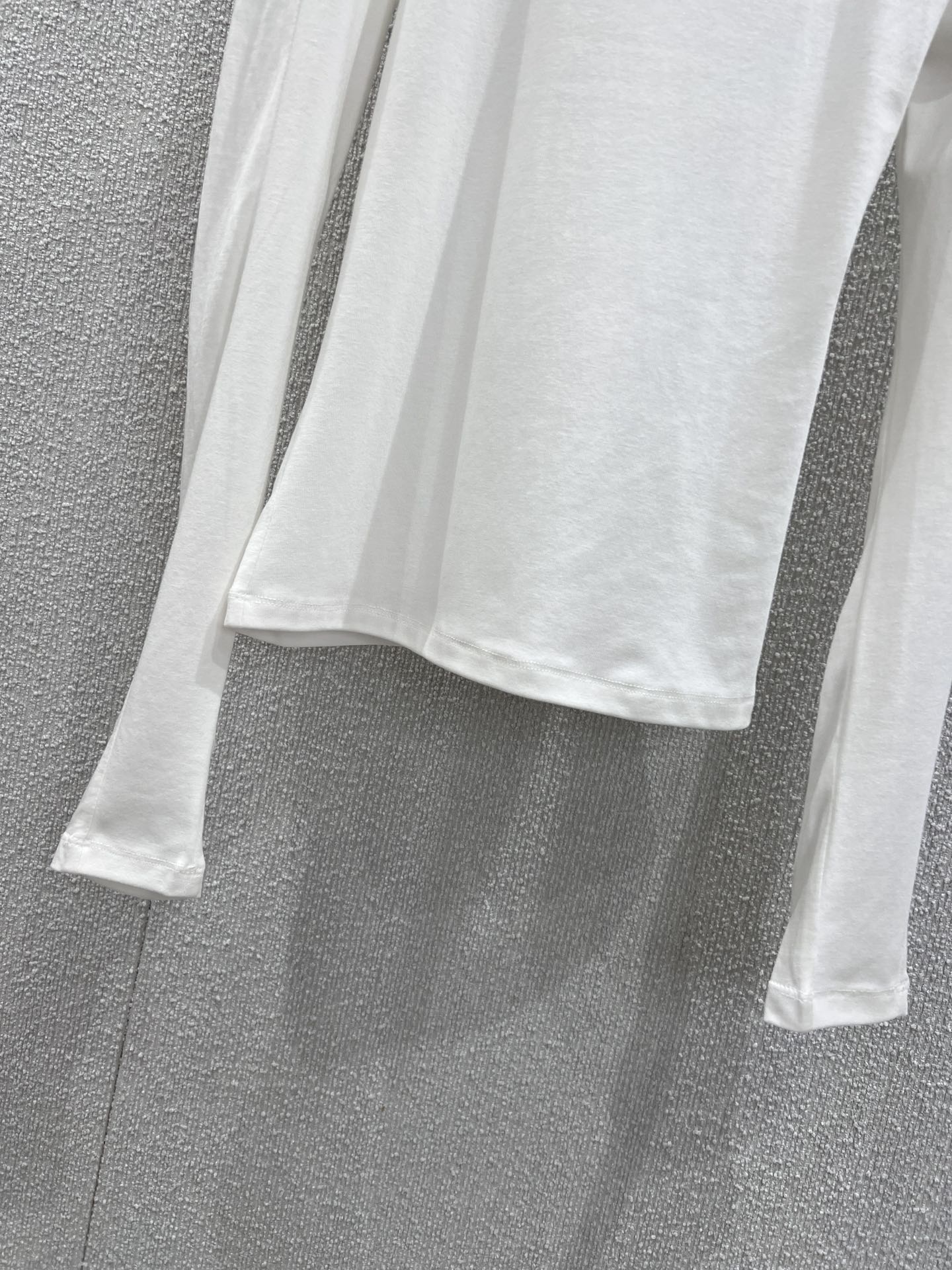 CHANEL 25S LONG-SLEEVE T-SHIRT STYLE 122