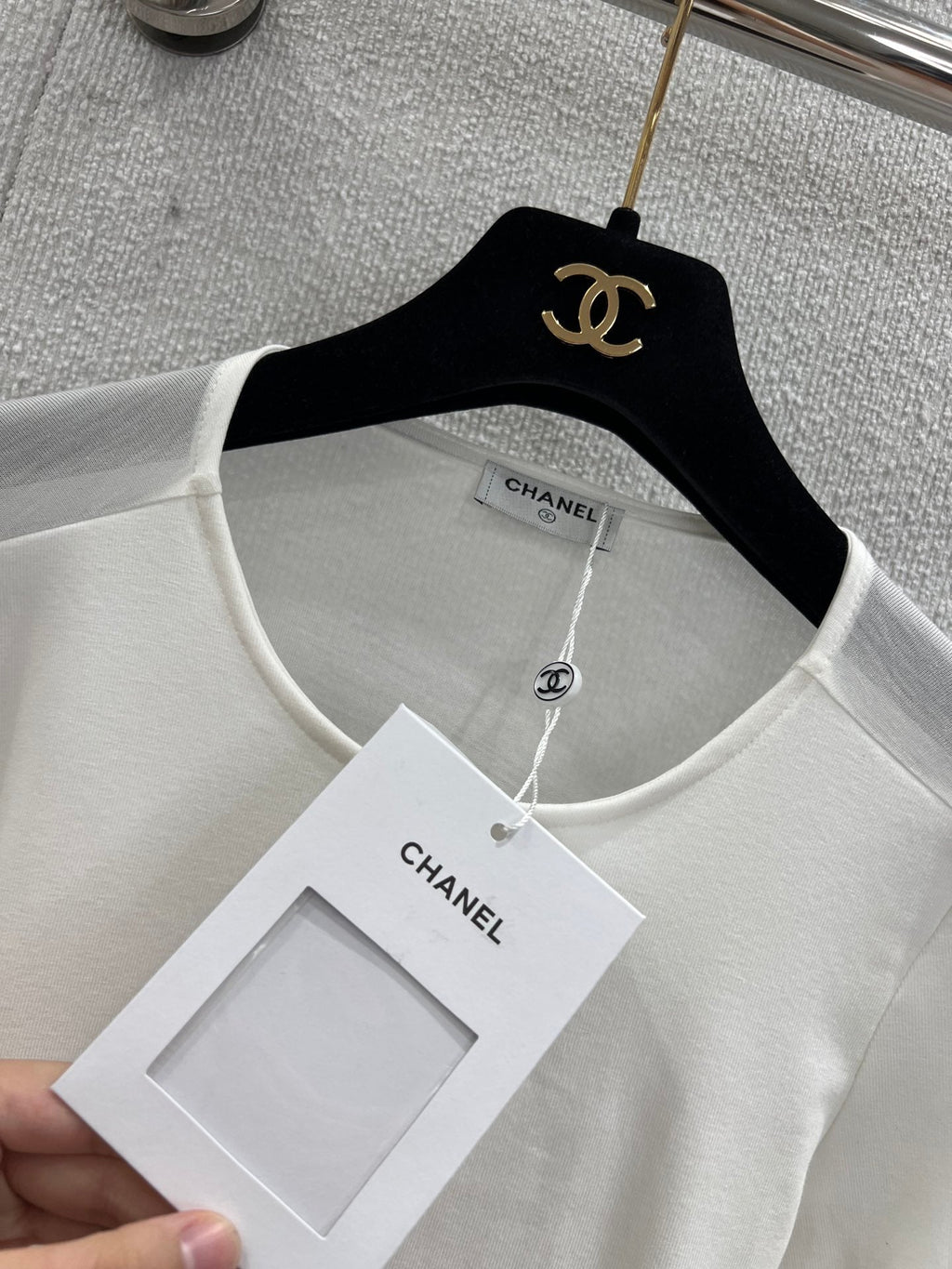 CHANEL 25S LONG-SLEEVE T-SHIRT STYLE 122