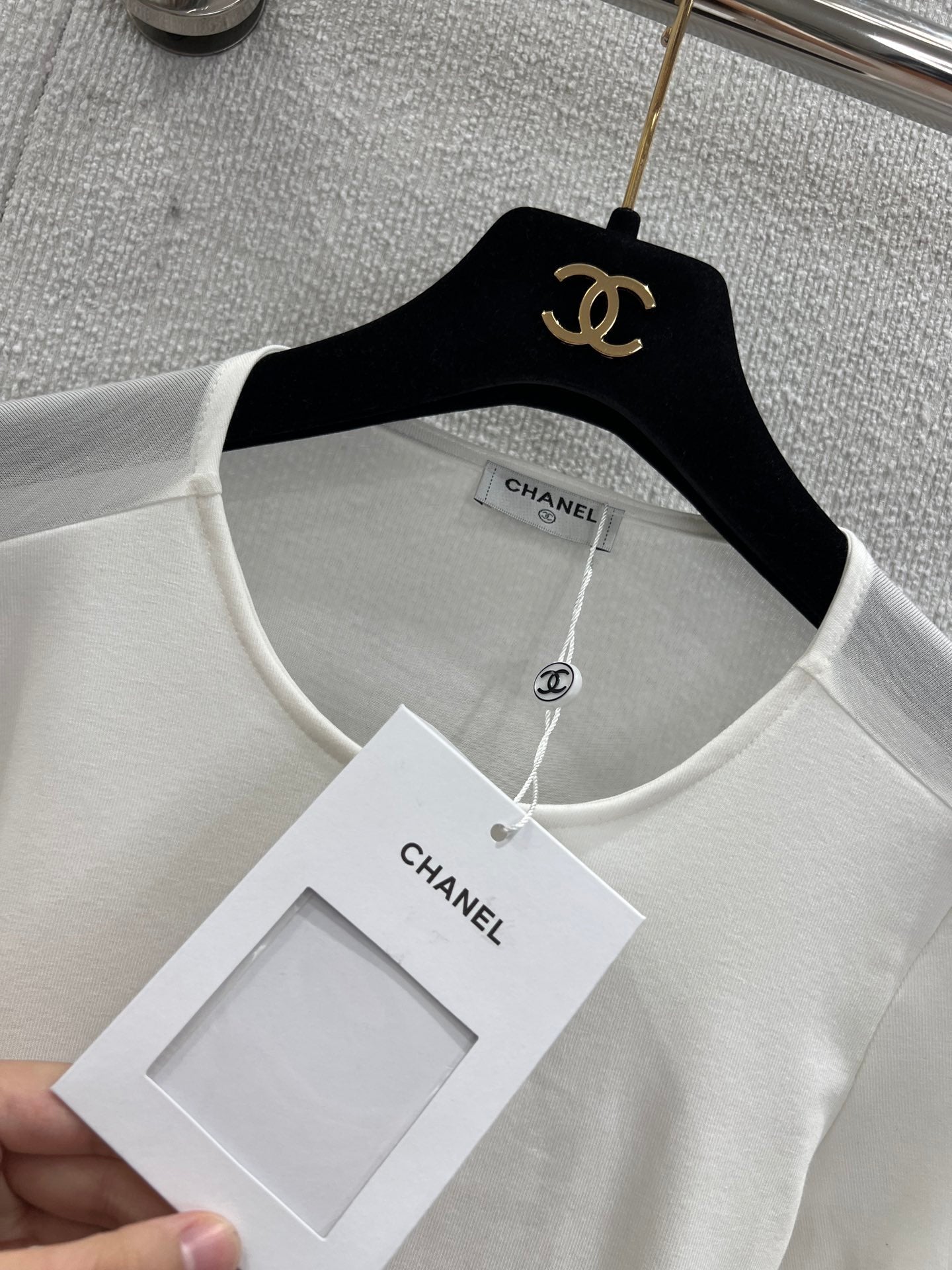 CHANEL 25S LONG-SLEEVE T-SHIRT STYLE 122