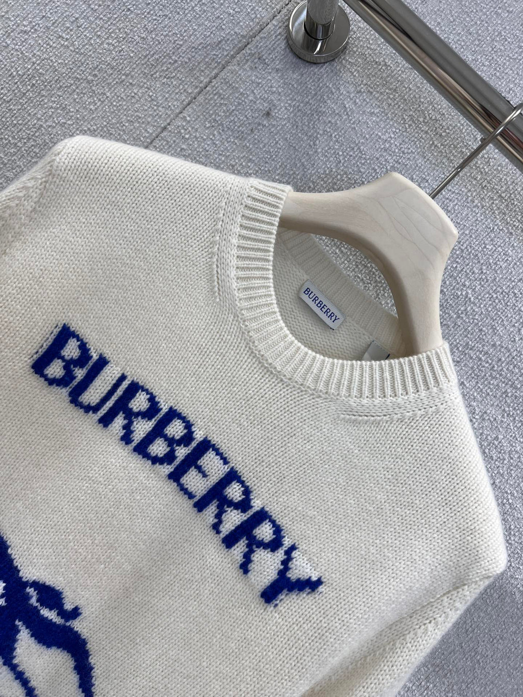 BURBERRY 25S KNITTED SWEATER 0018