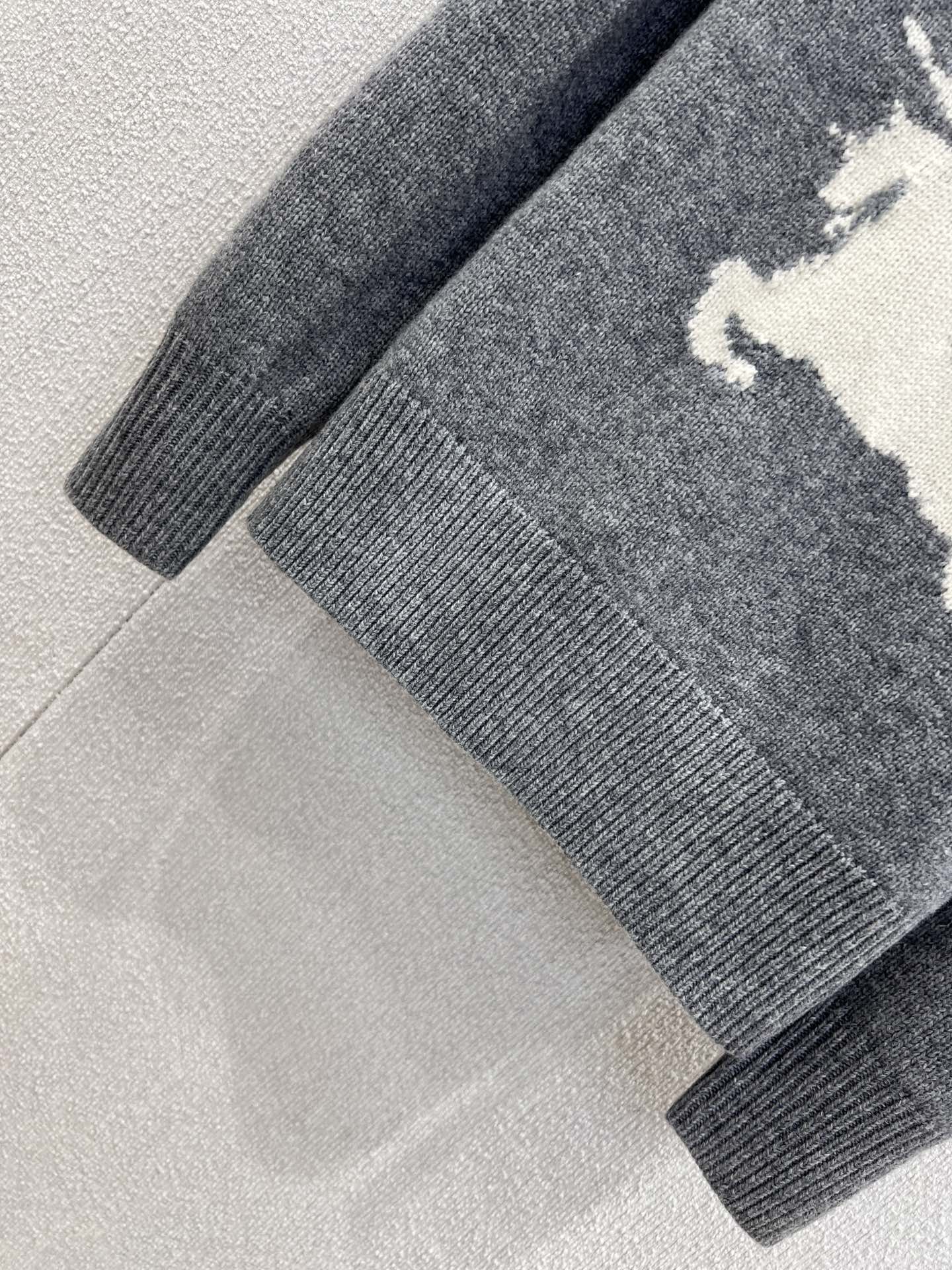 BURBERRY 25S KNITTED SWEATER 0019