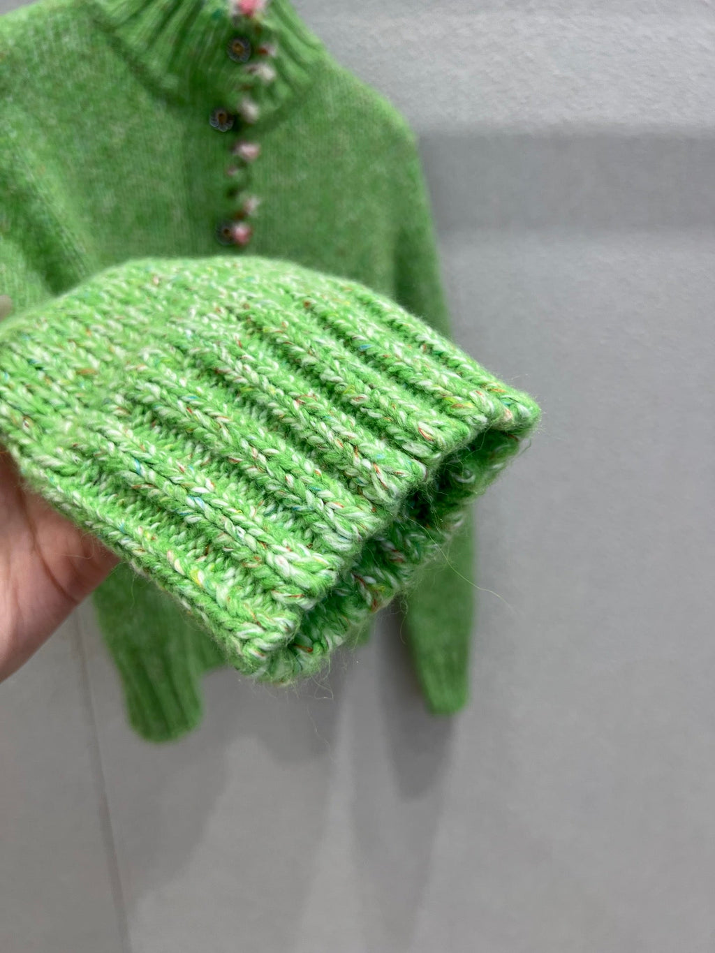 CHANEL 25S KNITTED CARDIGAN 233199