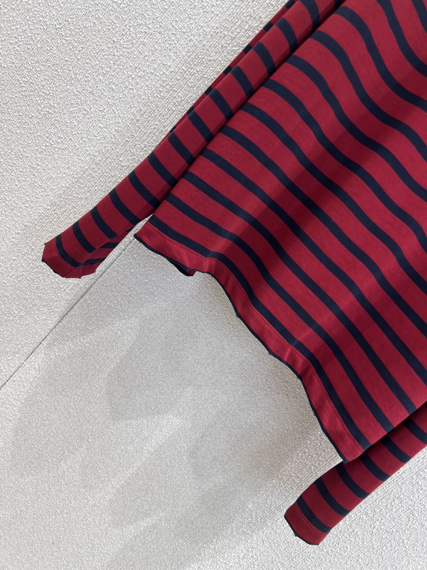 PRADA 25S LONG-SLEEVE T-SHIRT 453