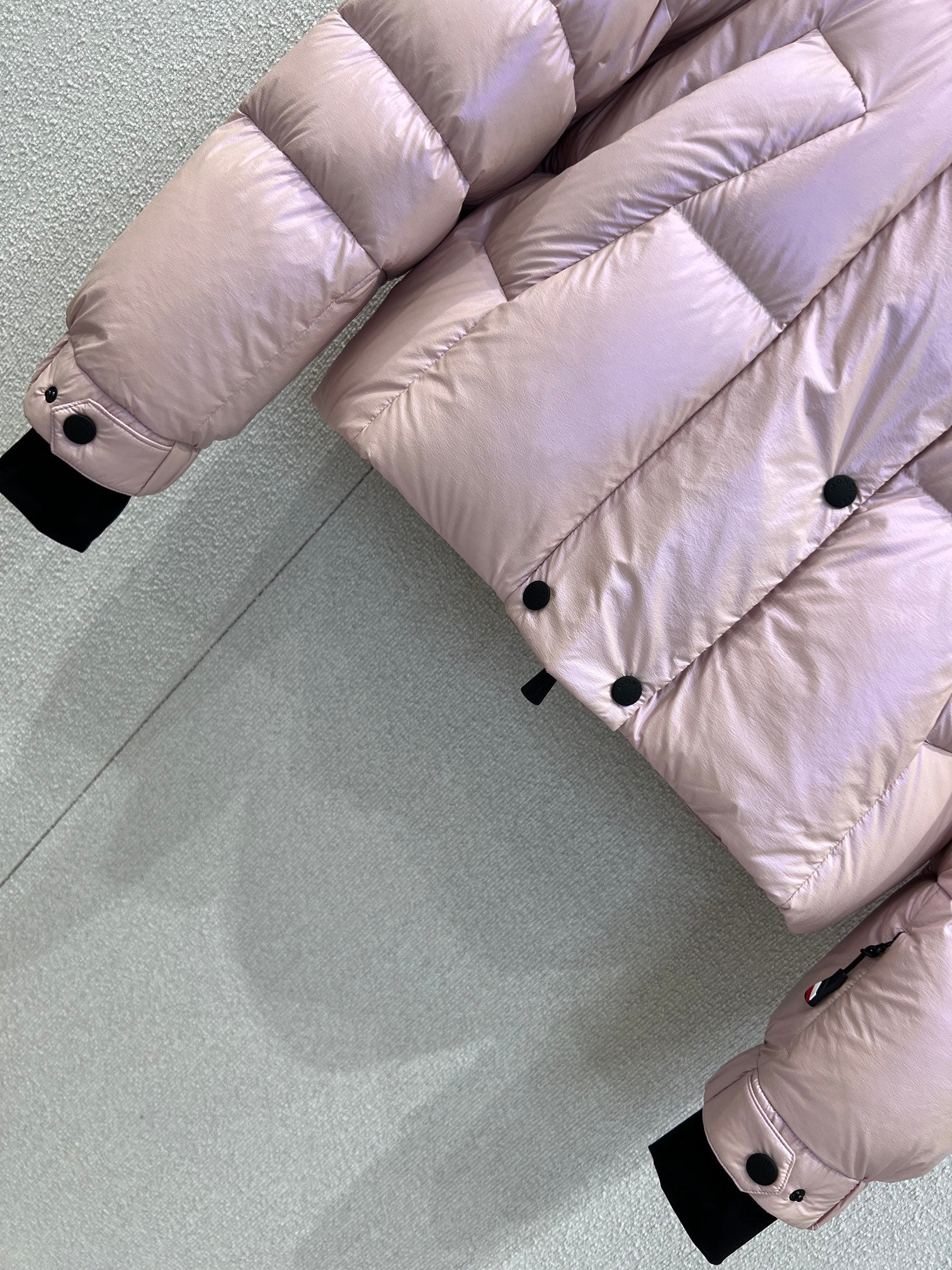 MONCLER 25S DOWN JACKET 297