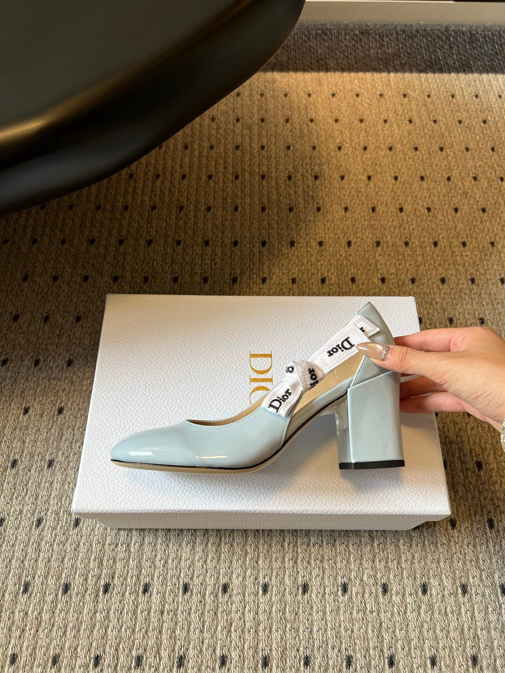 DIOR 26S HIGH HEELS 80 MM IN LIGHT BLUE PATENT CALFSKIN WITH RIBBON BOW