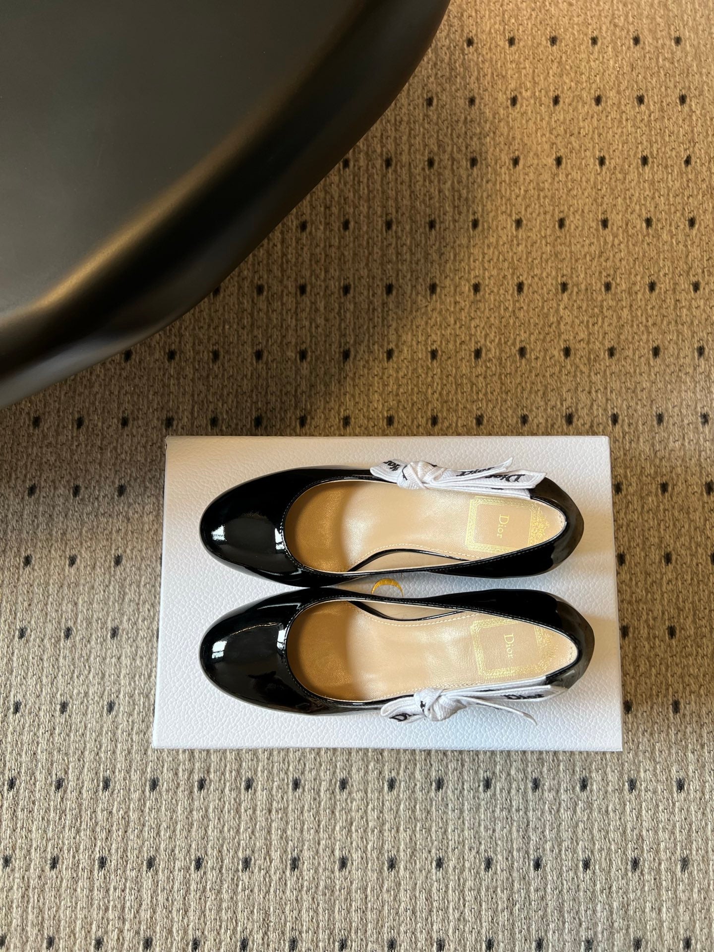 DIOR 26S HIGH HEELS 80 MM IN BLACK PATENT CALFSKIN WITH RIBBON BOW