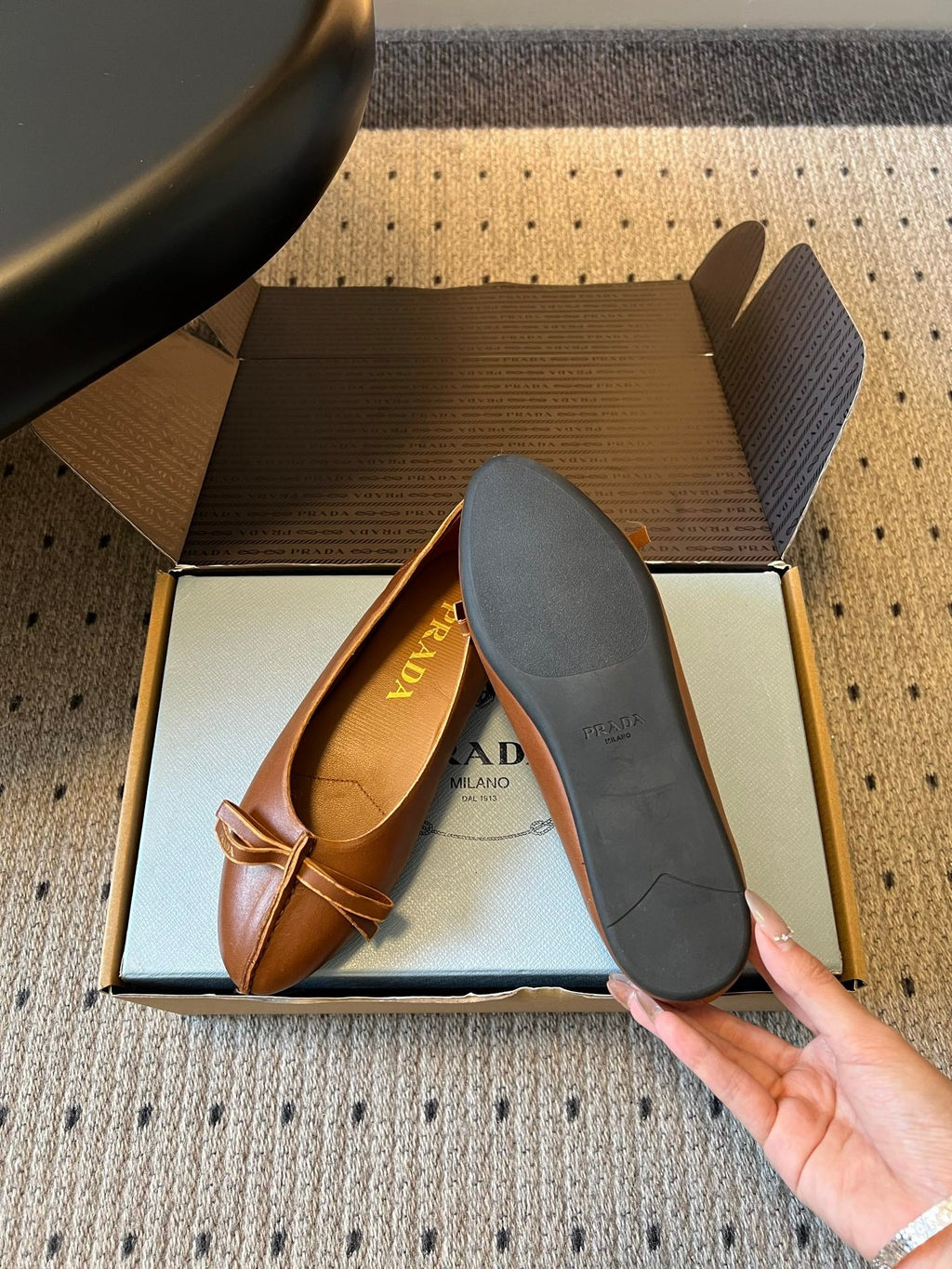 PRADA 26S POINTED TOE BOW FLATS IN CARAMEL BROWN CALFSKIN