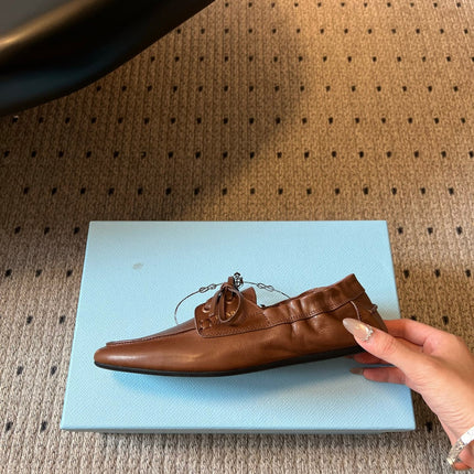 PRADA 26S LACE UP SQUARE TOE LOAFERS IN BROWN CALFSKIN