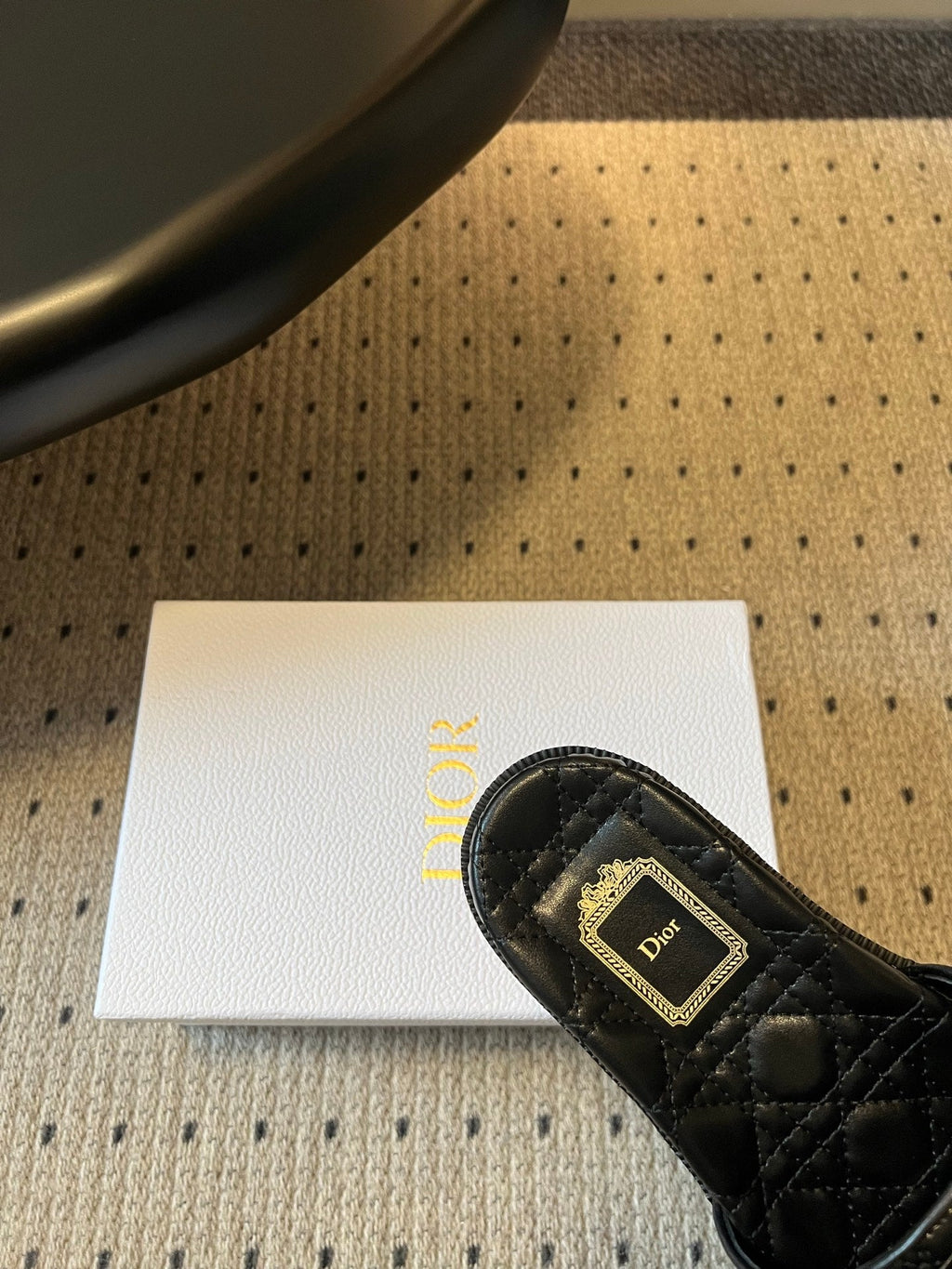 DIOR 26S SLIDES IN BLACK CALFSKIN WITH BOW