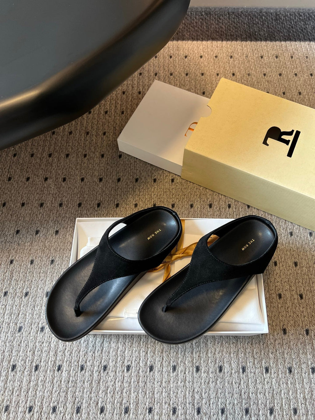 THE ROW 26S THONG SANDALS IN BLACK SUEDE