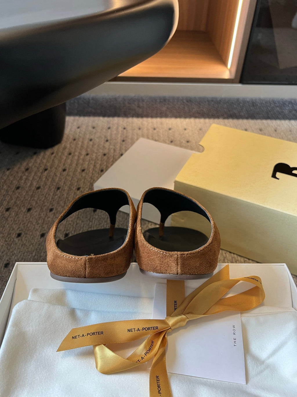 THE ROW 26S THONG SANDALS IN CARAMEL BROWN SUEDE