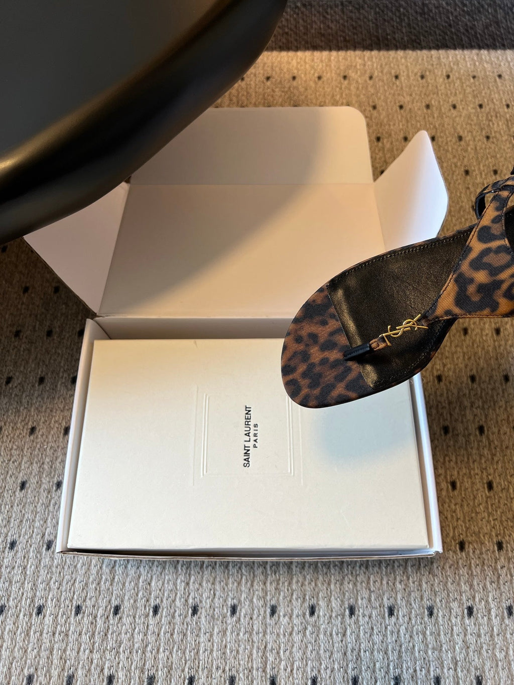 YSL 26S WIDE-STRAP THONG SANDALS IN LEOPARD PRINT FABRIC