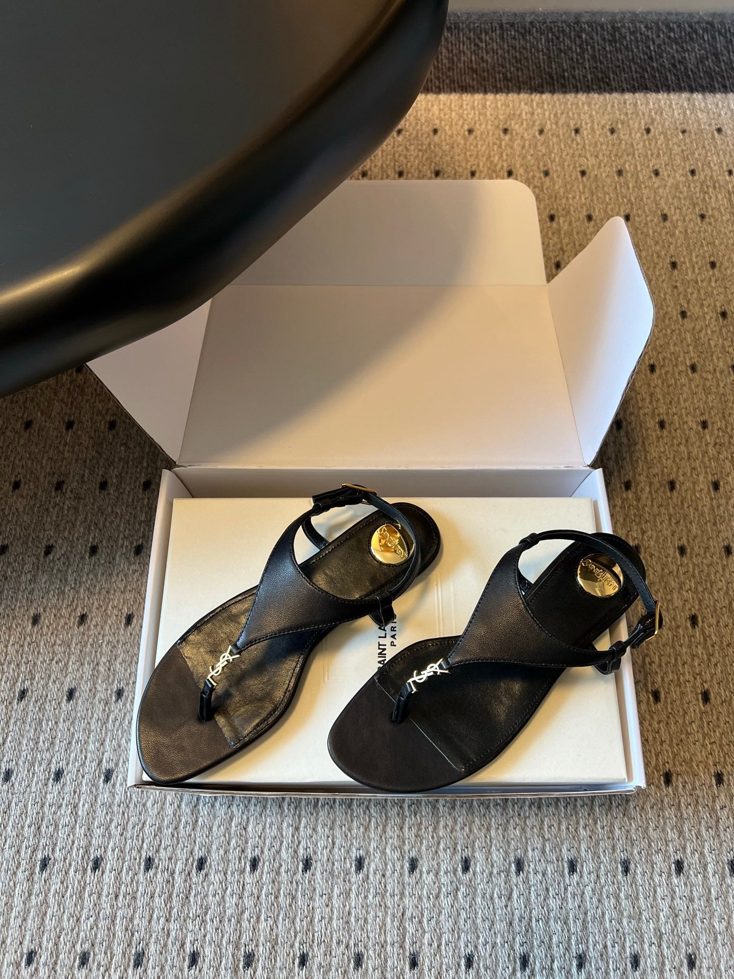 YSL 26S WIDE-STRAP THONG SANDALS IN BLACK CALFSKIN