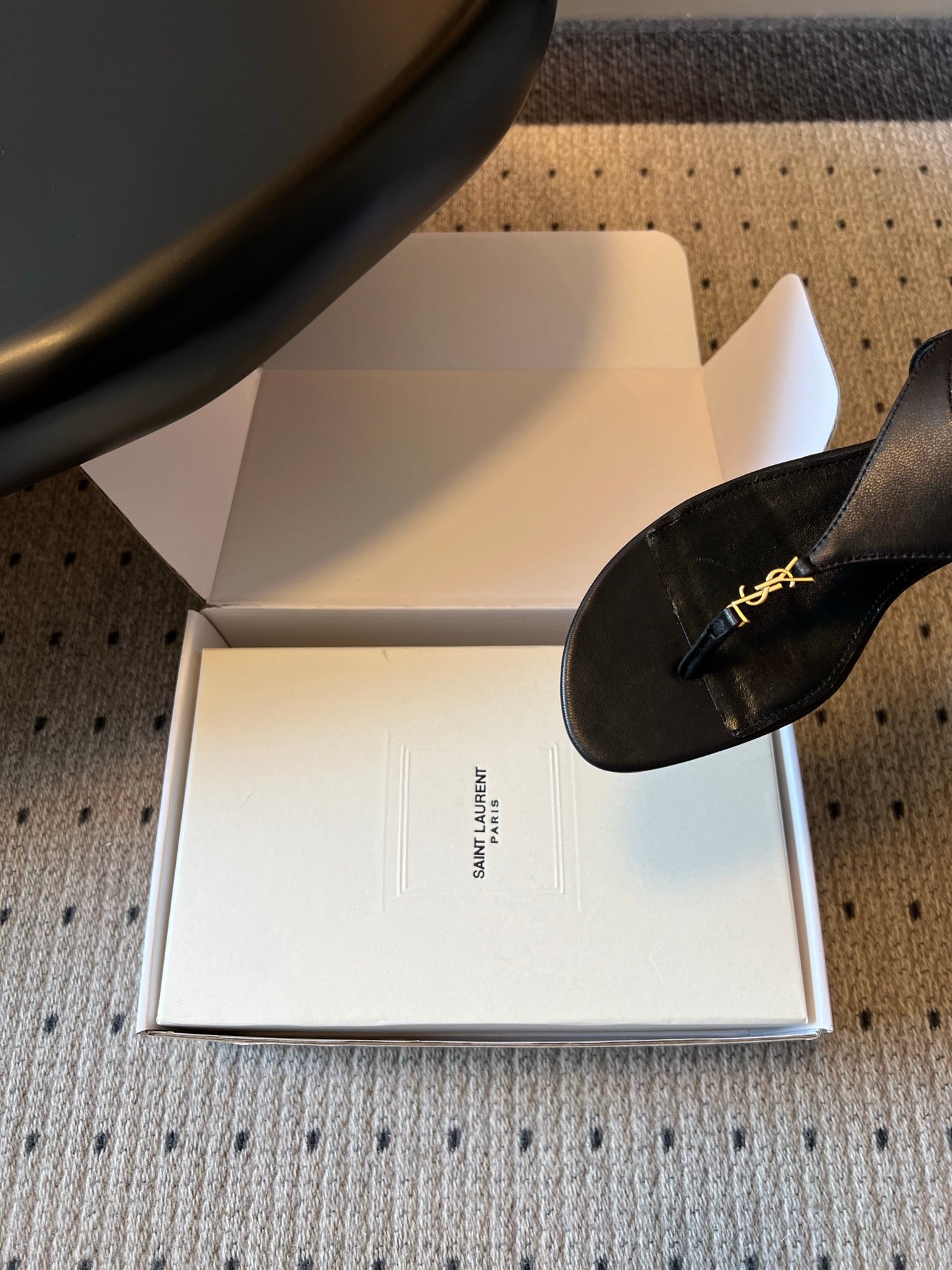 YSL 26S WIDE-STRAP THONG SANDALS IN BLACK CALFSKIN