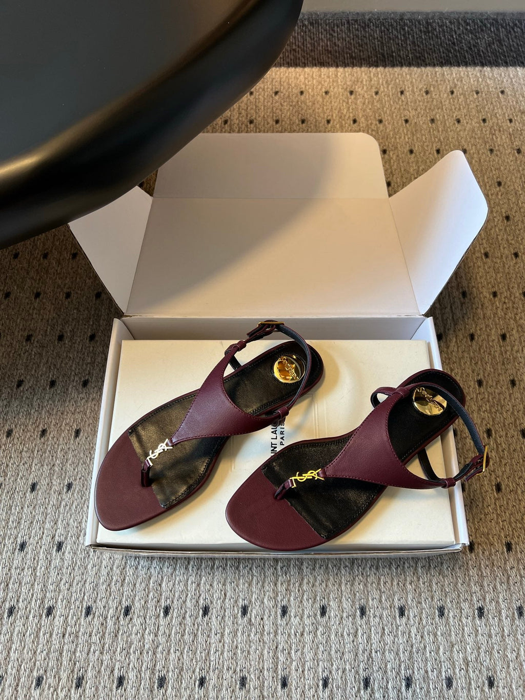 YSL 26S WIDE-STRAP THONG SANDALS IN DARK RED CALFSKIN