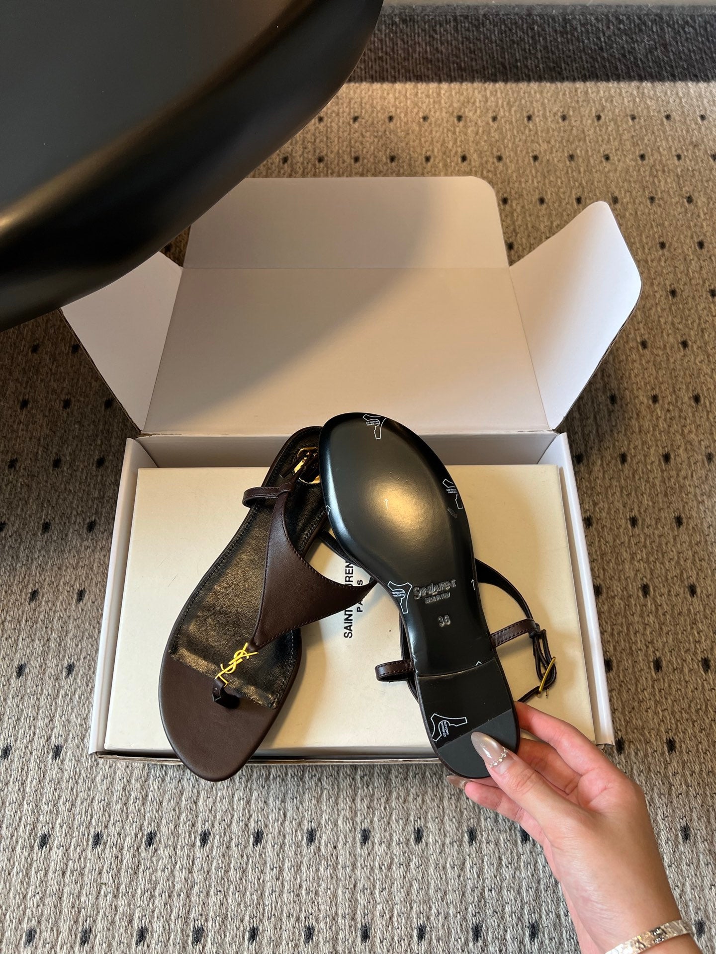 YSL 26S WIDE-STRAP THONG SANDALS IN CHOCOLATE BROWN CALFSKIN