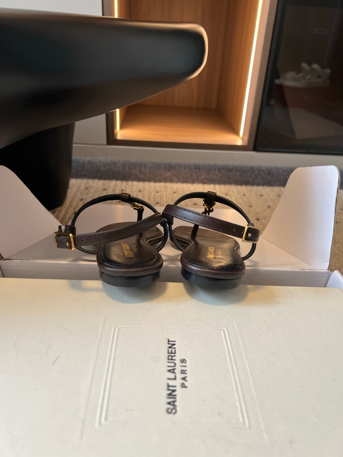 YSL 26S THONG SANDALS IN CHOCOLATE BROWN CALFSKIN WITH GOLD HARDWARE