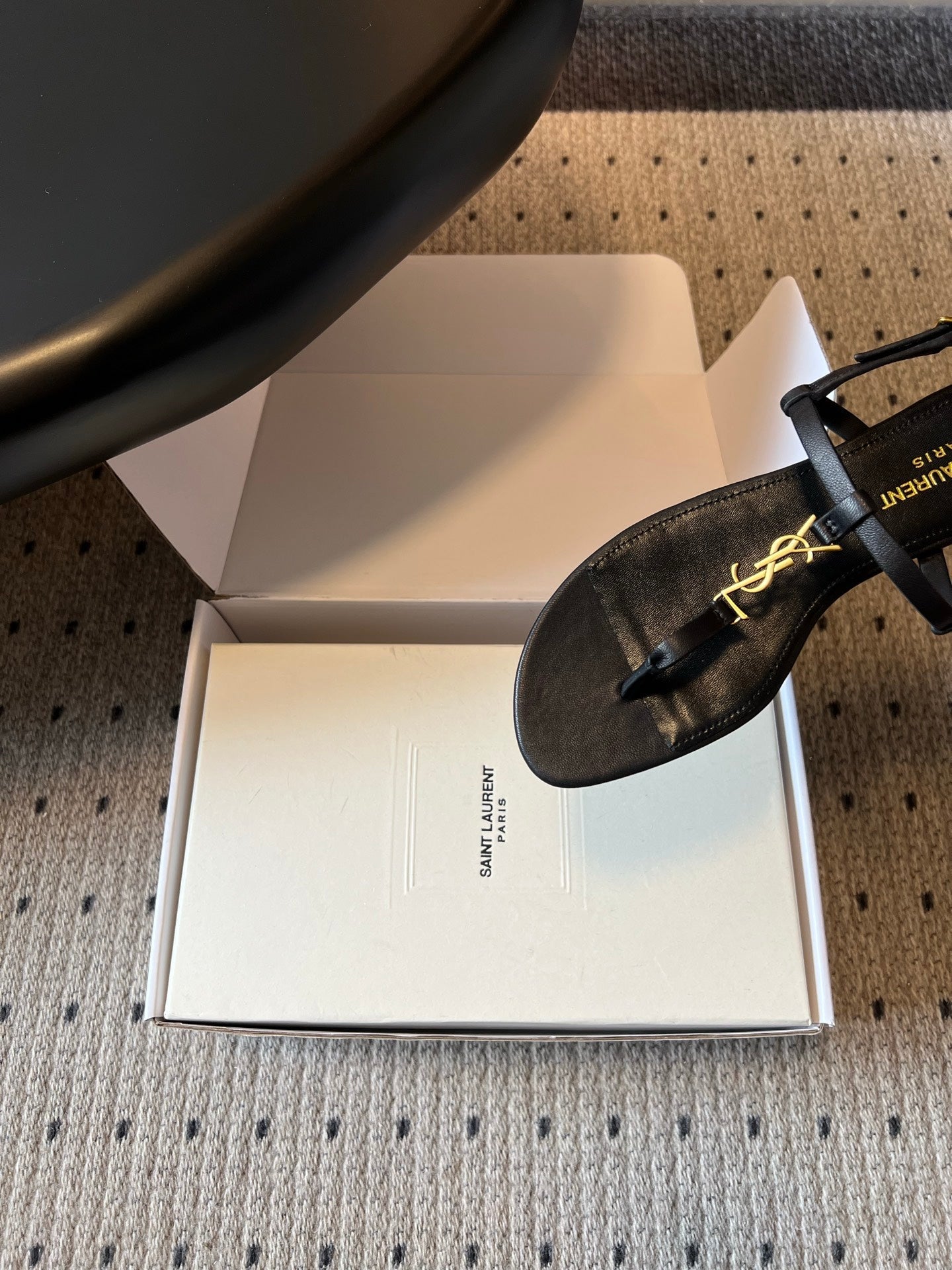 YSL 26S THONG SANDALS IN BLACK CALFSKIN WITH GOLD HARDWARE