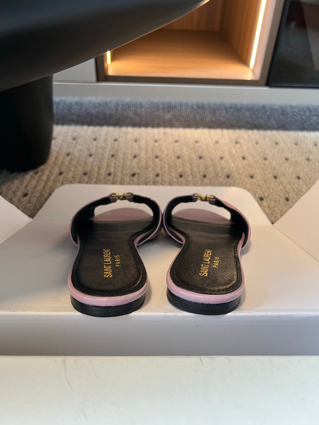 YSL 26S BABYLONE FLAT MULES IN LIGHT PURPLE LAMBSKIN