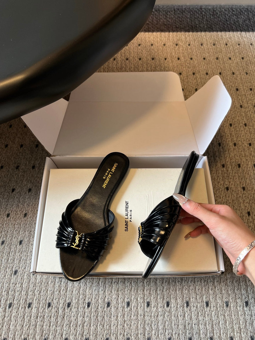 YSL 26S BABYLONE FLAT MULES IN BLACK LAMBSKIN