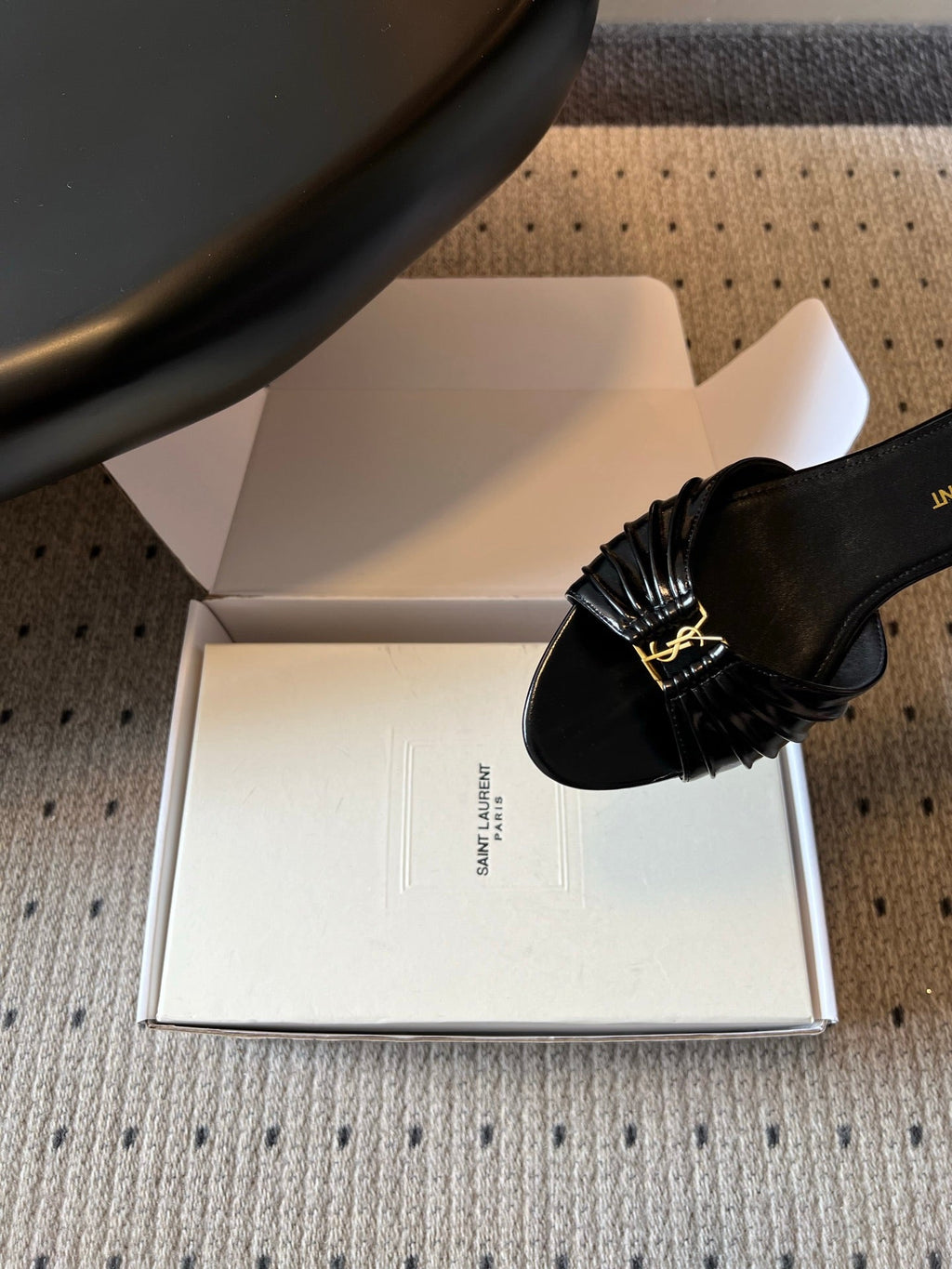 YSL 26S BABYLONE FLAT MULES IN BLACK LAMBSKIN