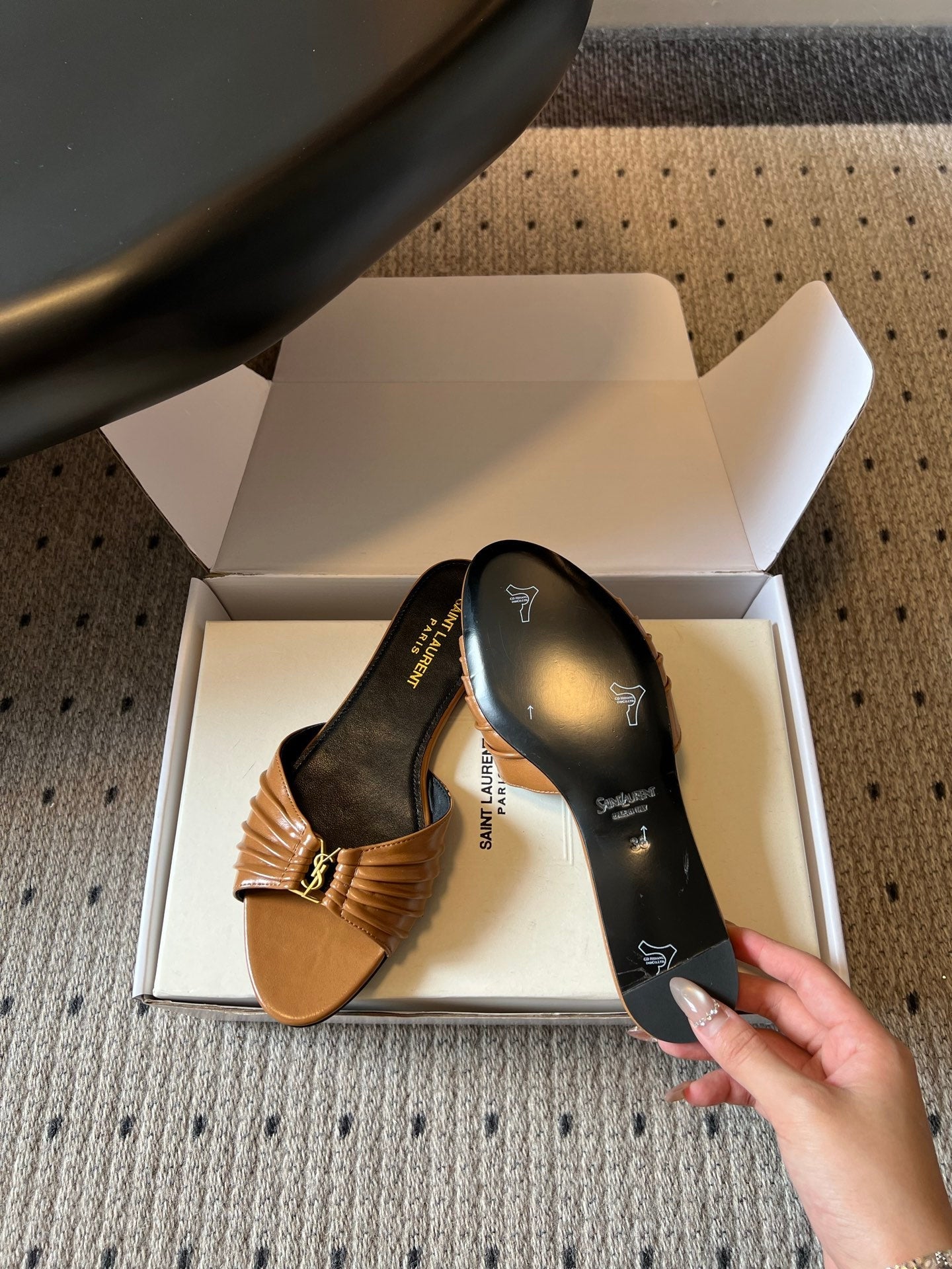 YSL 26S BABYLONE FLAT MULES IN BROWN LAMBSKIN