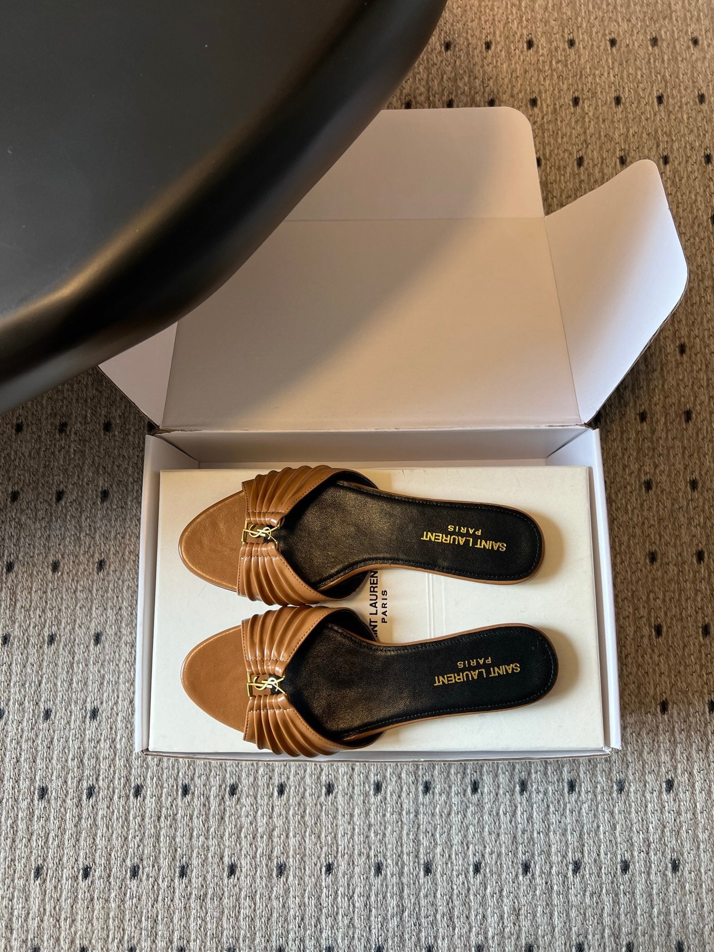 YSL 26S BABYLONE FLAT MULES IN BROWN LAMBSKIN
