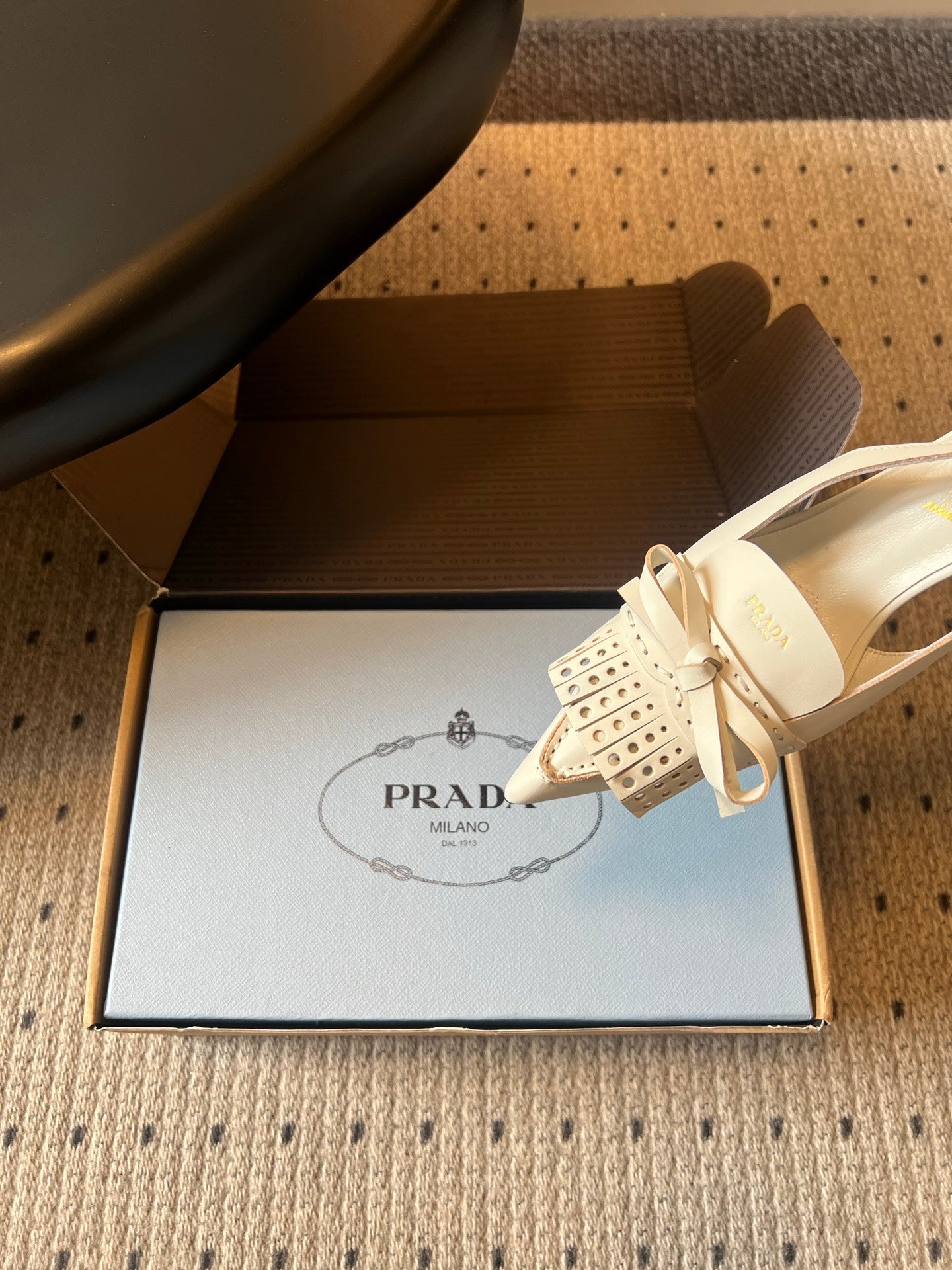 PRADA 26S POINTED TOE FRINGE BOW SLINGBACK PUMPS 85MM IN IVORY WHITE CALFSKIN