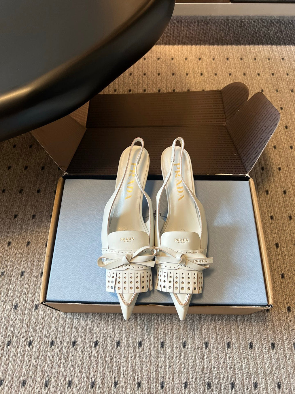 PRADA 26S POINTED TOE FRINGE BOW SLINGBACK PUMPS 55MM IN IVORY WHITE CALFSKIN