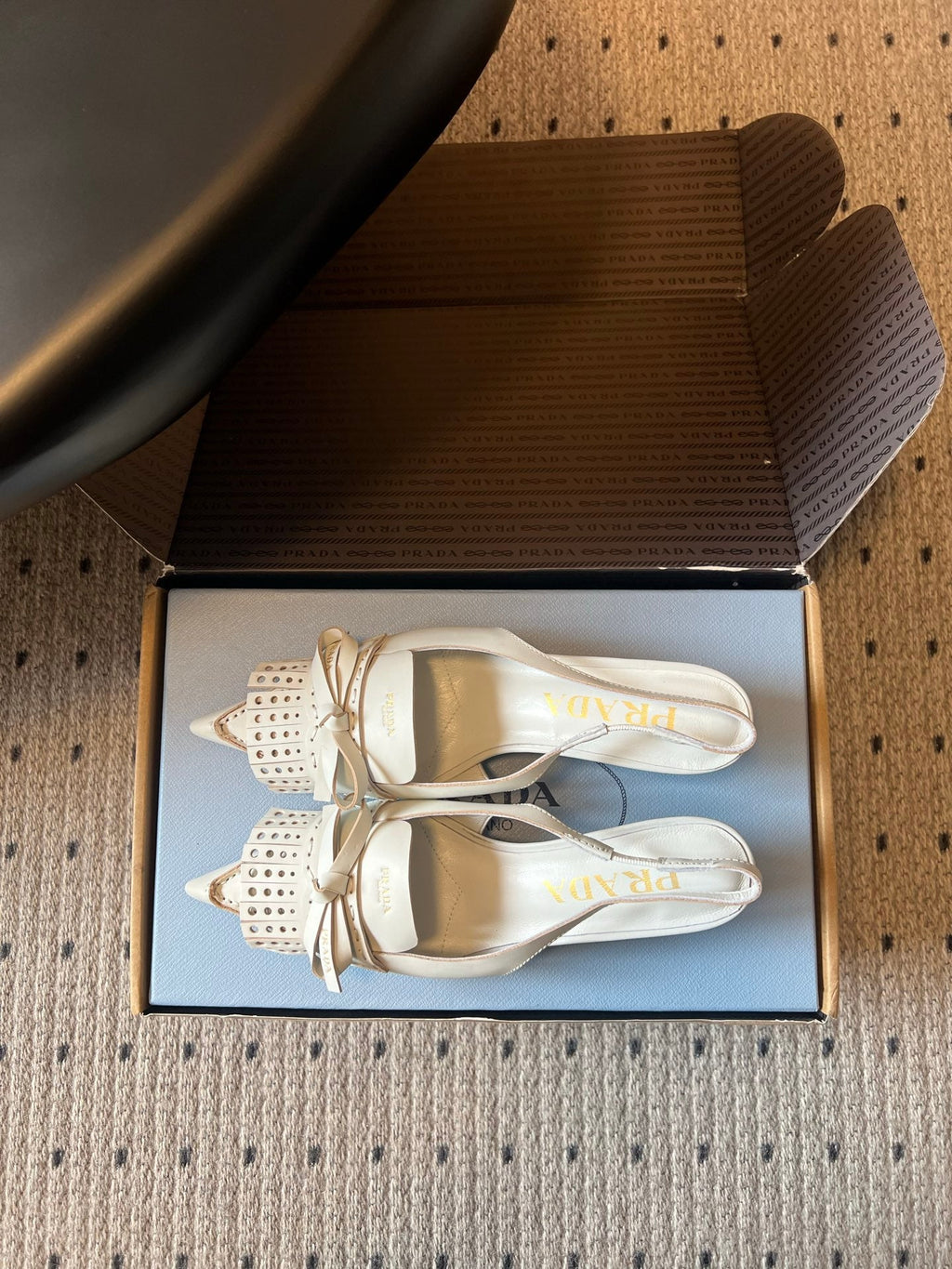PRADA 26S POINTED TOE FRINGE BOW SLINGBACK PUMPS 55MM IN IVORY WHITE CALFSKIN