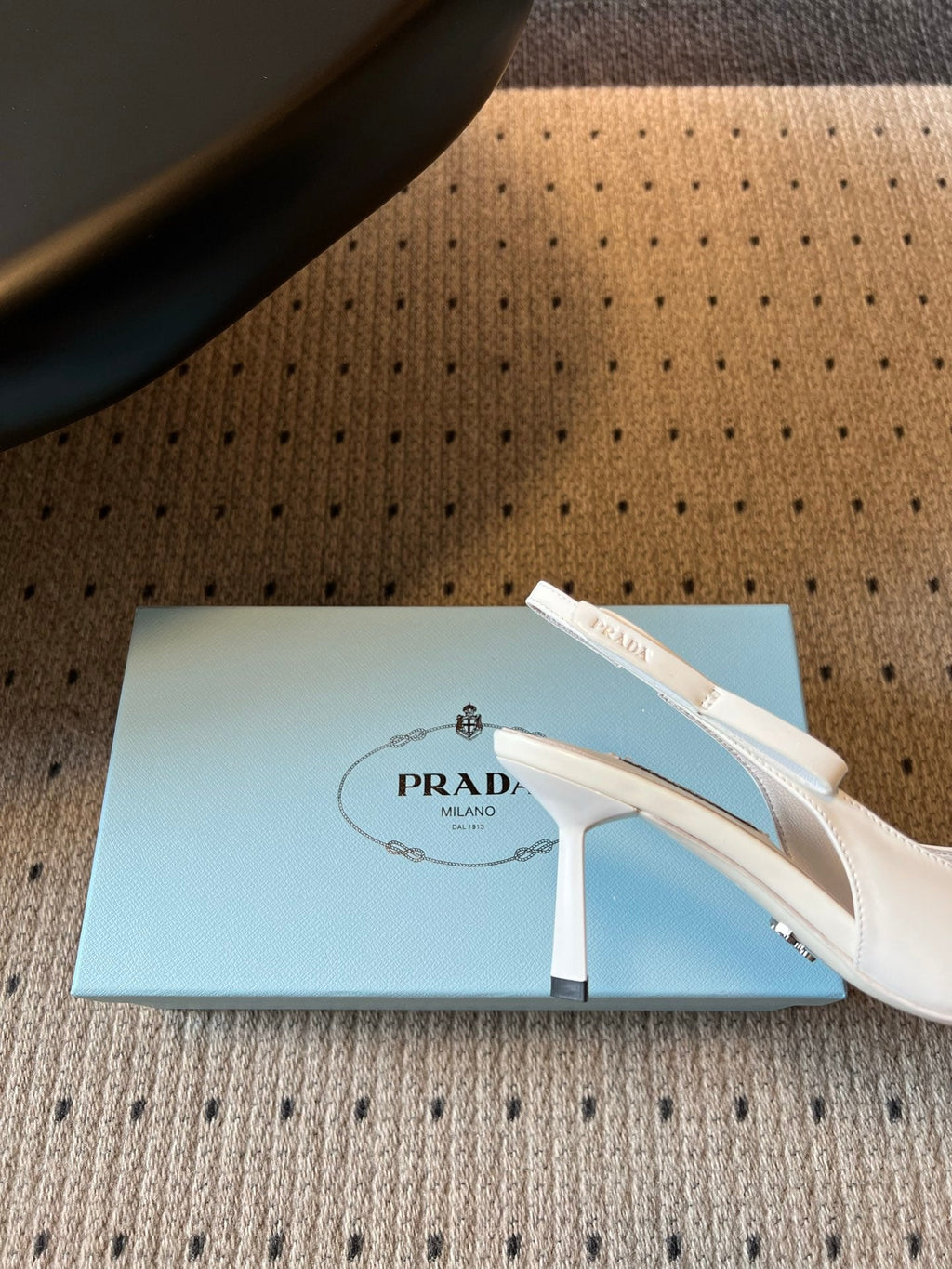 PRADA 26S POINTED TOE SLINGBACK HEELS 75MM IN WHITE PATENT CALFSKIN
